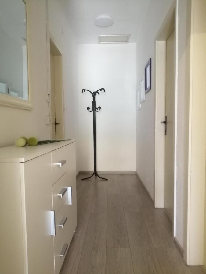 Apartment Vera, 80 M From The Sea Novigrad Istria エクステリア 写真
