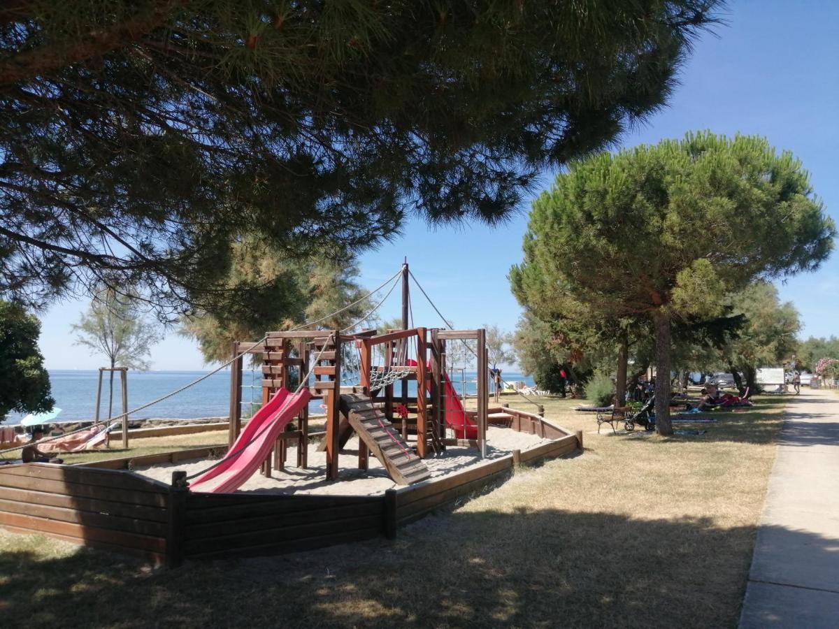 Apartment Vera, 80 M From The Sea Novigrad Istria エクステリア 写真